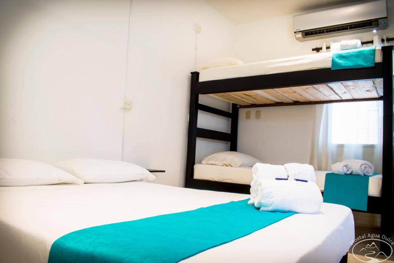 Hotel Agua Dulce サンタ・マルタ エクステリア 写真